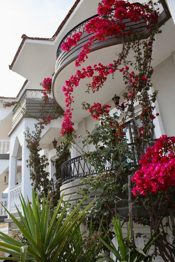 Villa Virozi Sarti Exterior foto